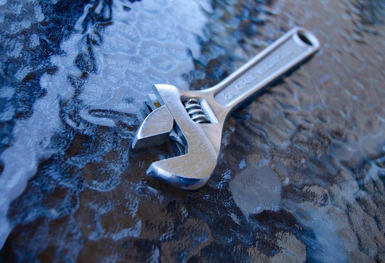 Hand Shovels: Ergonomics, Evolution, And Emerging Materials